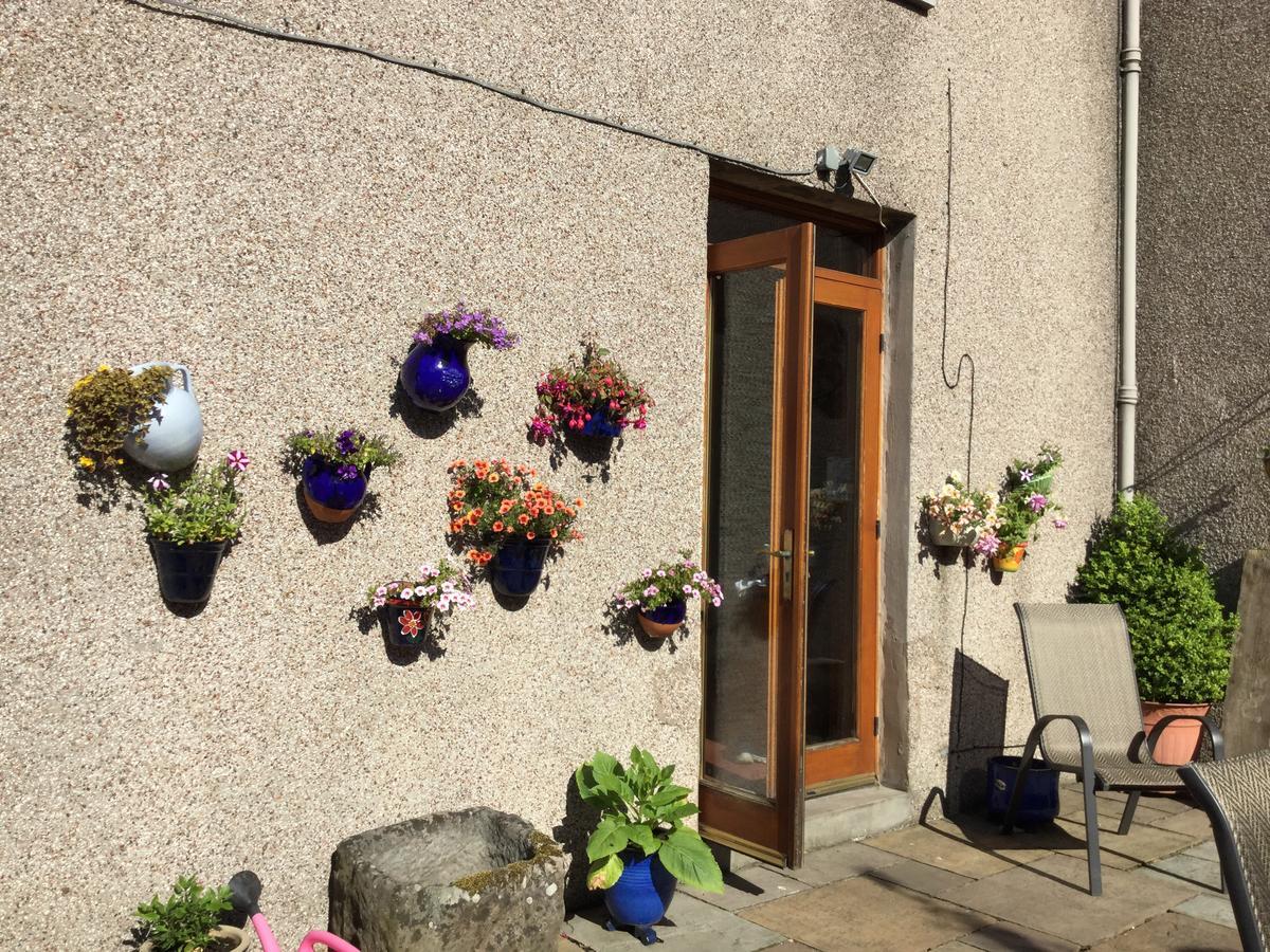 Dunclutha Guest House Leven  Exterior photo